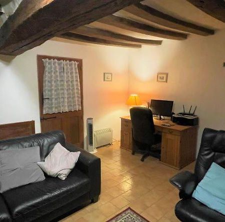 La Maison Tournesol - 3 Bedroom House With Large Garden Near Saumur Saint-Martin-de-la-Place Eksteriør billede