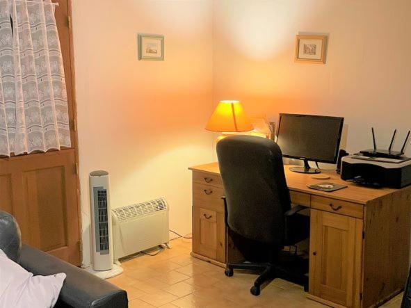 La Maison Tournesol - 3 Bedroom House With Large Garden Near Saumur Saint-Martin-de-la-Place Eksteriør billede